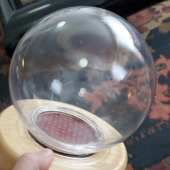 😸Vintage Clear Plastic Display Dome Globe with Wooden Base - Picture 8 of 8